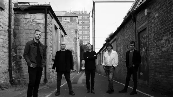 CHAMELEONS | Le Bikini - Nocto