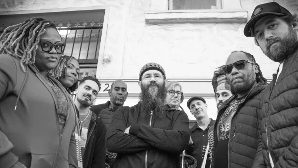 GROUNDATION | Le Bikini