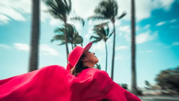 Tine Poppy + Lykuin | Le Metronum